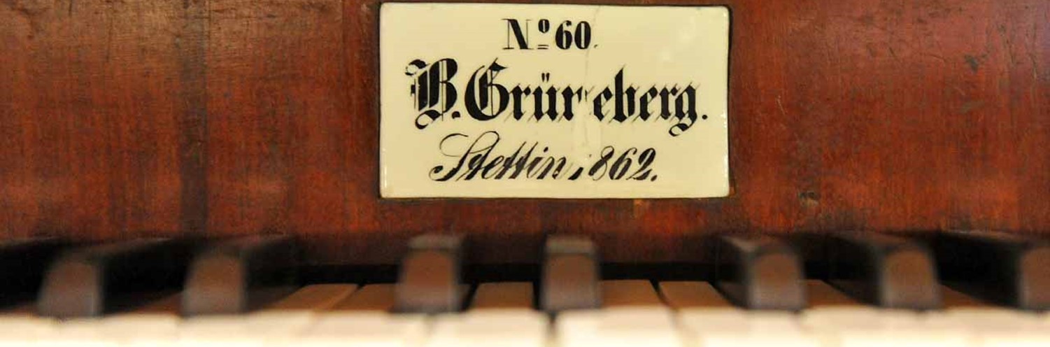 Read more about the article KONCERT GRÜNEBERGOWSKI (Tajemnica organów z kościoła Św. Ducha w zdrojach skrywana na tabliczce umieszczonej nad manuałem instrumentu )